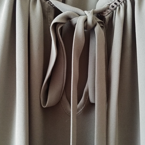 Mossimo sleeveless blouse - Picture 3 of 8